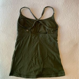 Lululemon top size 4